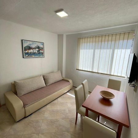 Ivan I Matej Apartments Blace Extérieur photo