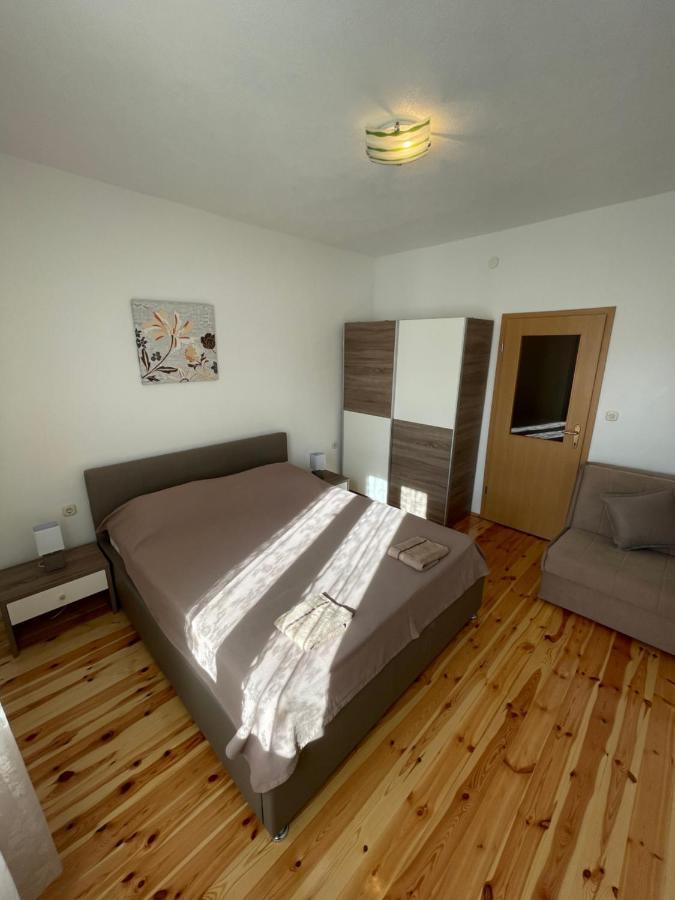 Ivan I Matej Apartments Blace Extérieur photo
