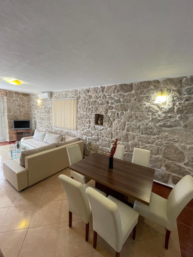 Ivan I Matej Apartments Blace Extérieur photo