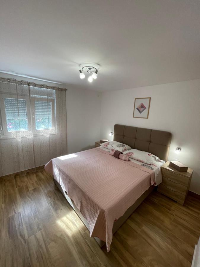 Ivan I Matej Apartments Blace Extérieur photo