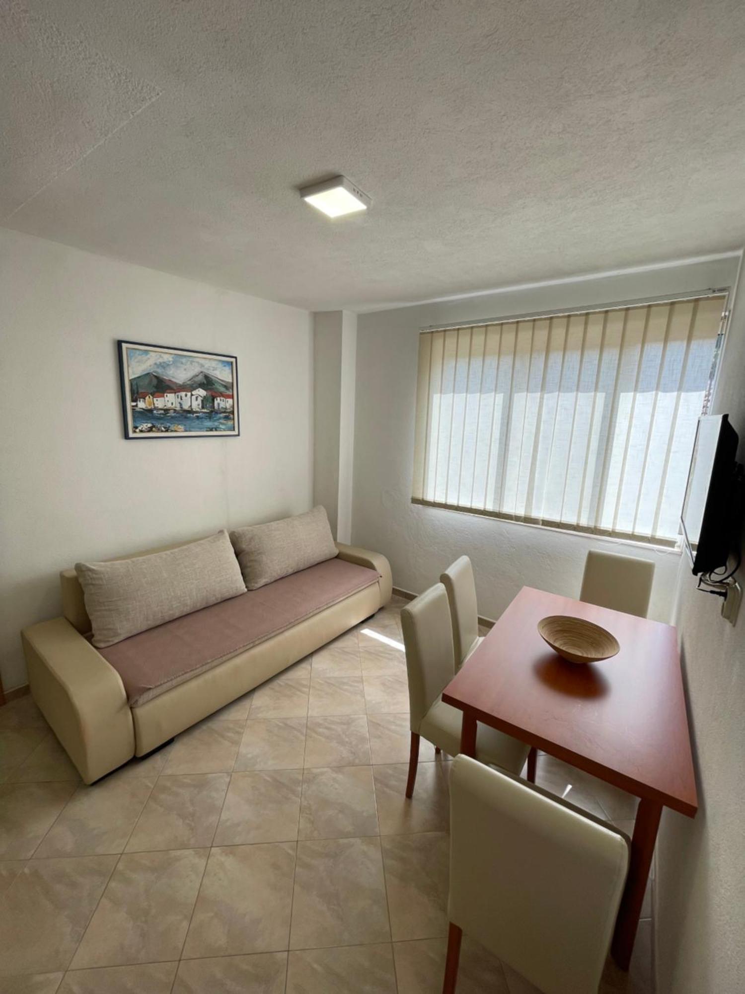 Ivan I Matej Apartments Blace Extérieur photo